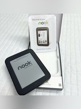 Barnes & Noble Nook Simple Touch Reader - Black e reader